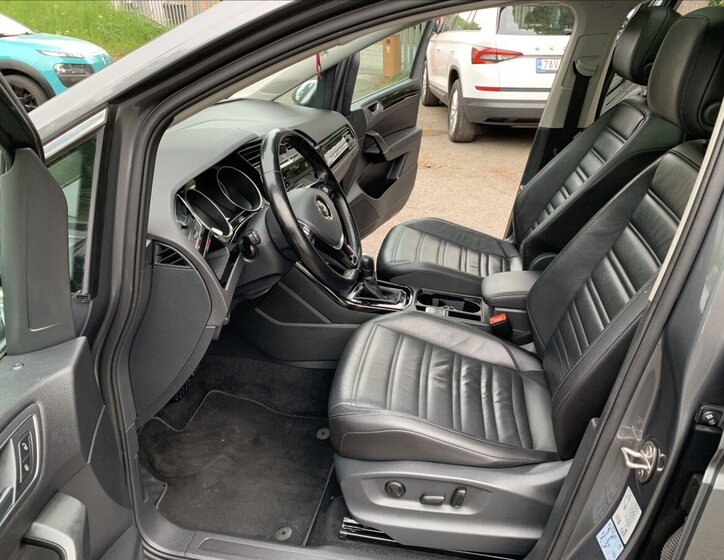 Volkswagen Touran Kombi 1,6 l 85 kw