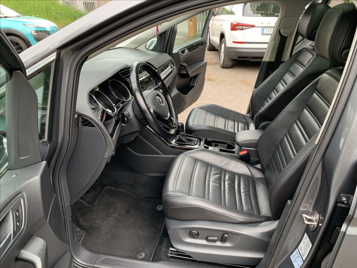 Volkswagen Touran Kombi 1,6 l 85 kw