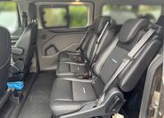 Ford Tourneo Custom 11