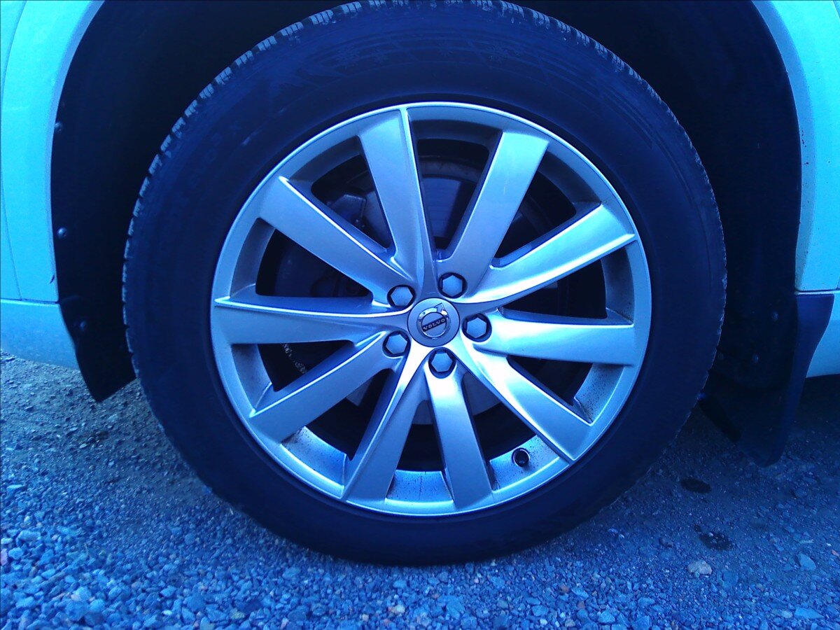 Volvo XC90 SUV / Terénní 2,0 l 173 kw