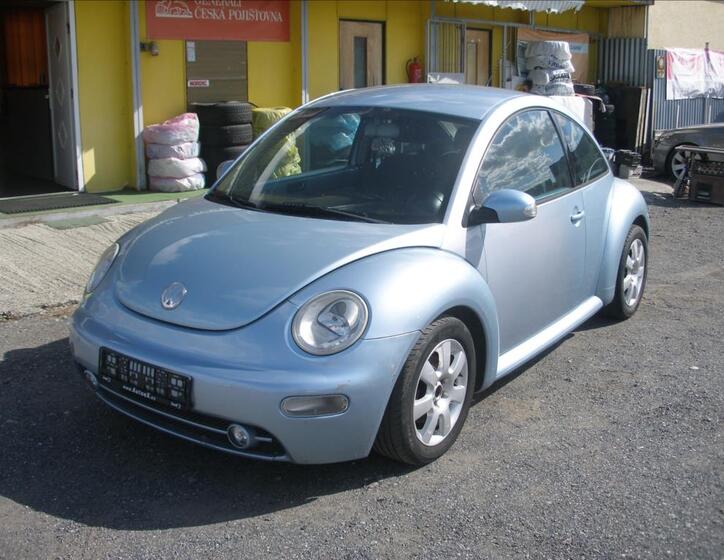 Volkswagen New Beetle 1