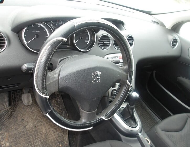 Peugeot 308 Hatchback 1,4 l 70 kw