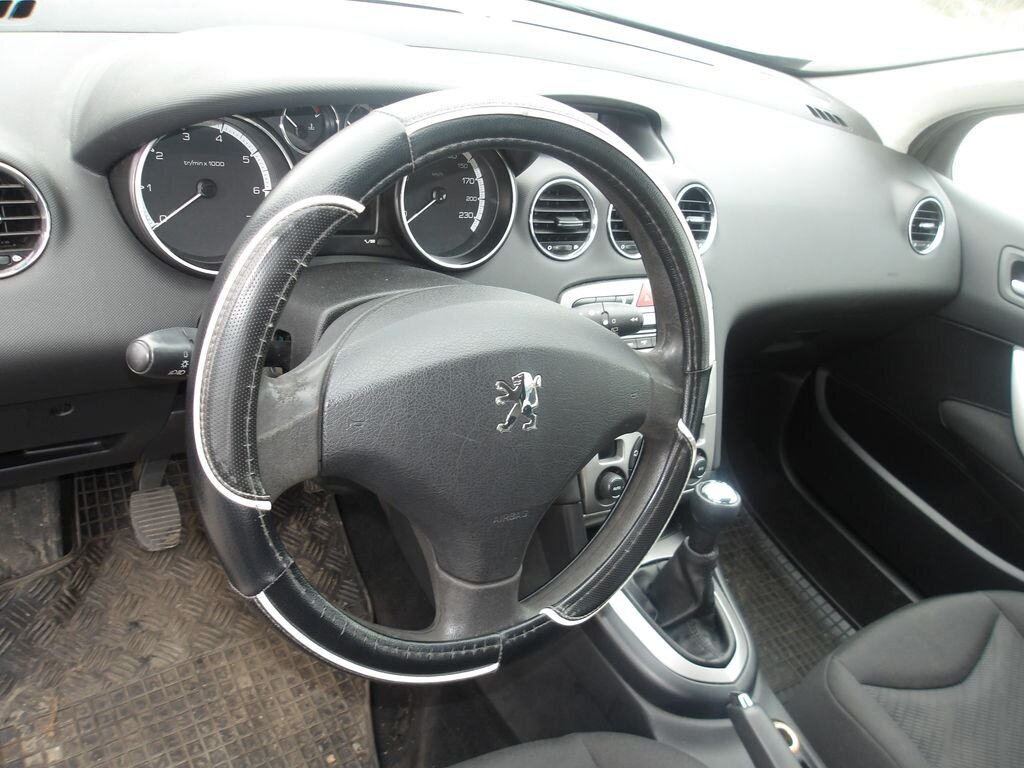 Peugeot 308 Hatchback 1,4 l 70 kw