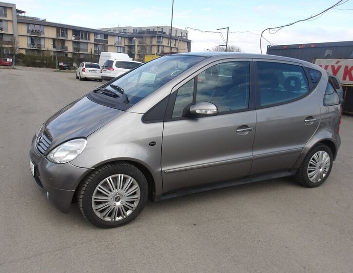 Mercedes-Benz Třídy A Hatchback 1,6 l 75 kw