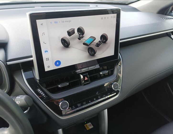 Toyota Corolla Cross SUV / Terénní 2,0 l 112 kw