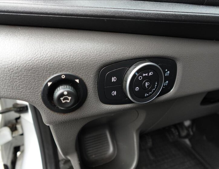 Ford Transit Valník 2,0 l 96 kw