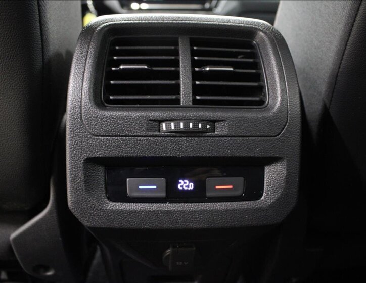 Volkswagen Touran SUV / Terénní 1,2 l 81 kw