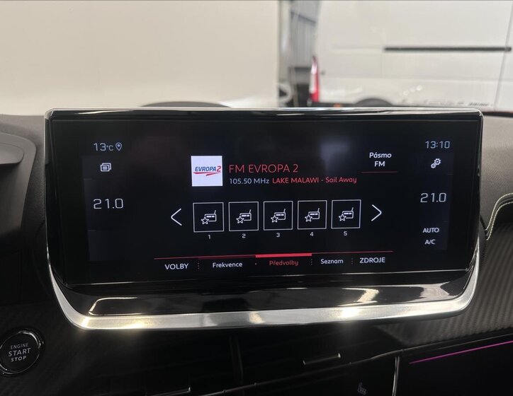 Peugeot 2008 SUV 1,2 l 114 kw