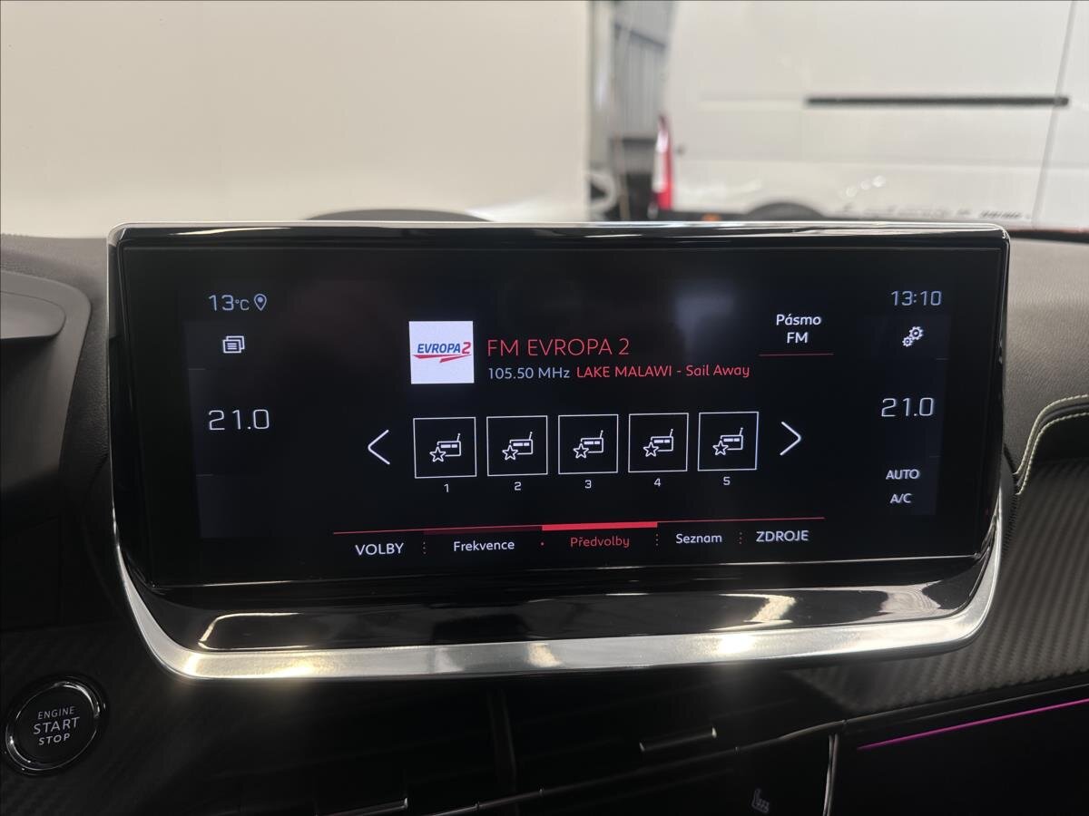 Peugeot 2008 SUV 1,2 l 114 kw