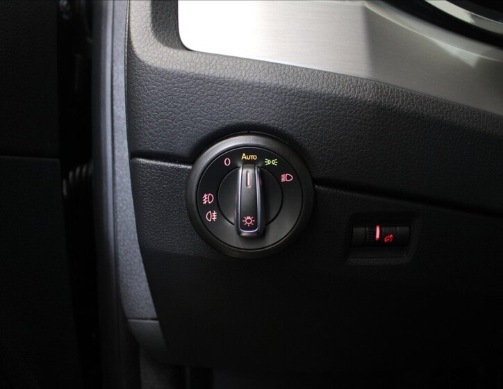 Volkswagen Multivan 19