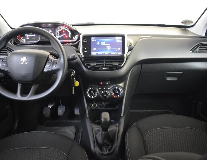 Peugeot 208 Hatchback 1,2 l 60 kw
