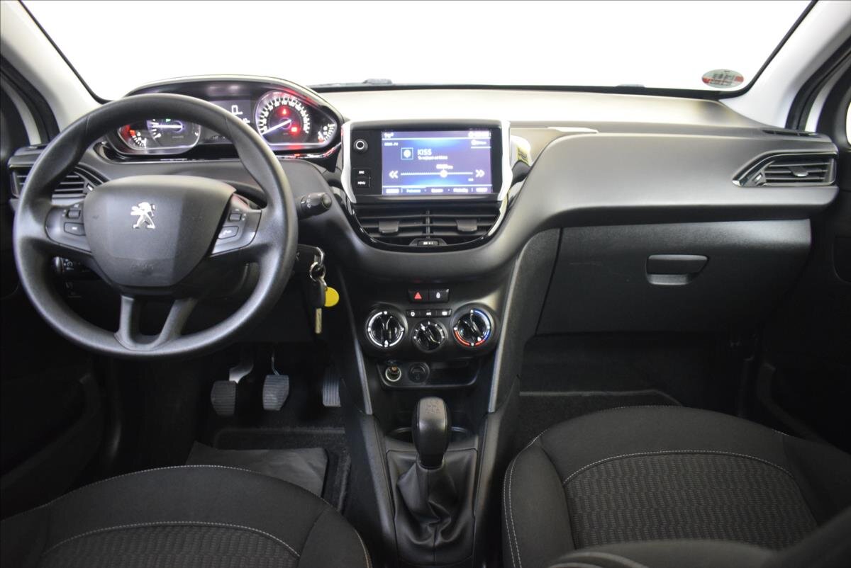 Peugeot 208 Hatchback 1,2 l 60 kw