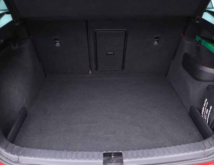 Škoda Karoq SUV / Terénní 2,0 l 85 kw