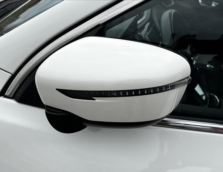 Nissan Qashqai SUV / Terénní 1,3 l 103 kw