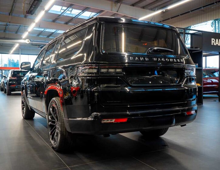 Jeep Grand Wagoneer SUV / Terénní 6,4 l 351 kw