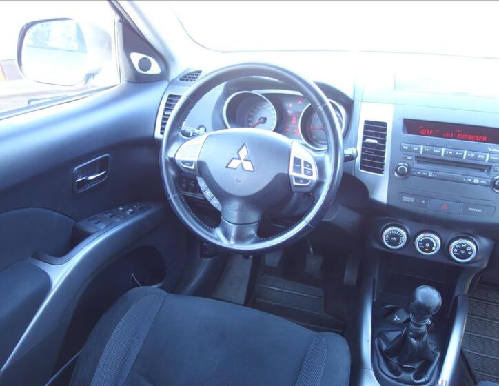 Mitsubishi Outlander 21