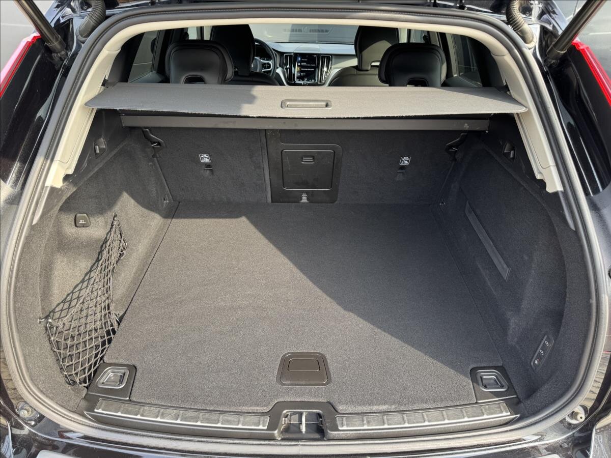 Volvo XC60 SUV / Terénní 2,0 l 173 kw