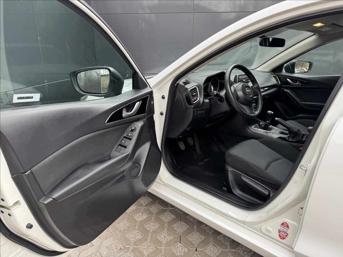 Mazda 3 Hatchback 1,5 l 74 kw