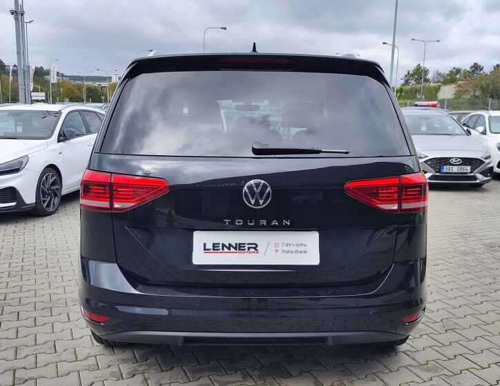 Volkswagen Touran 6