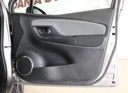 Toyota Yaris Hatchback 1,5 l 74 kw