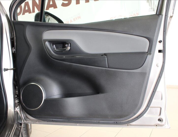 Toyota Yaris Hatchback 1,5 l 74 kw