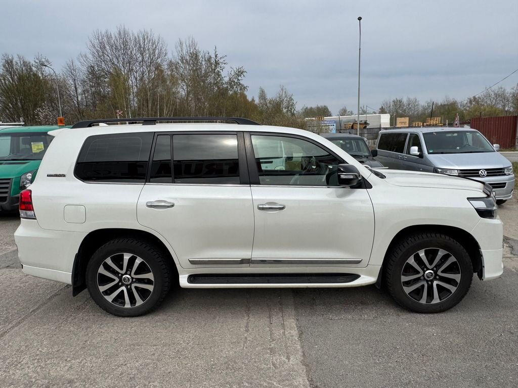 Toyota Land Cruiser SUV / Terénní 4,5 l 186 kw