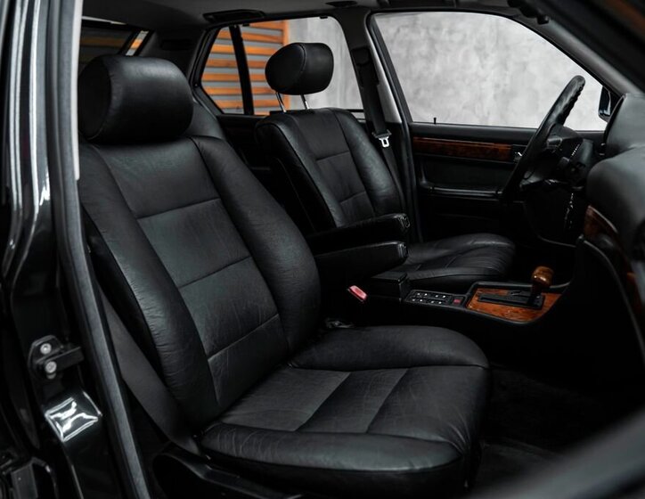 BMW Řada 7 Sedan / Limuzína 5,0 l 220 kw