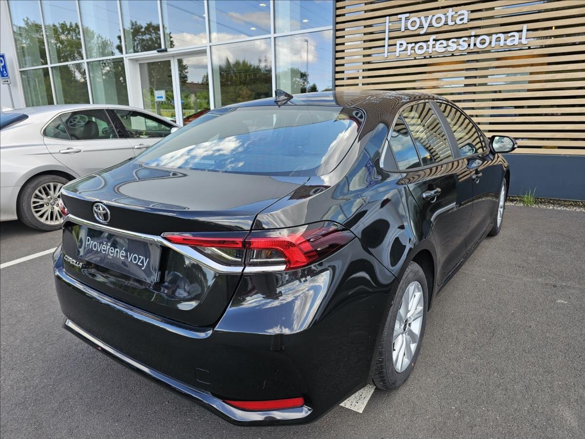 Toyota Corolla Sedan 1,5 l 92 kw