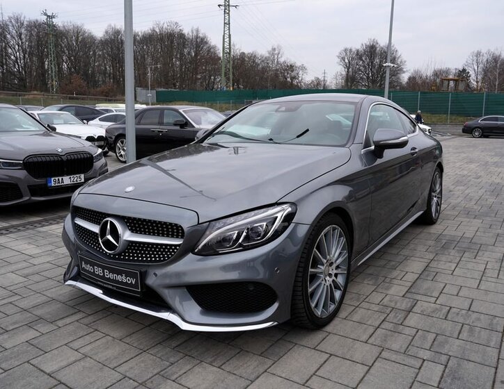 Mercedes-Benz Třídy C Kupé 2,1 l 150 kw