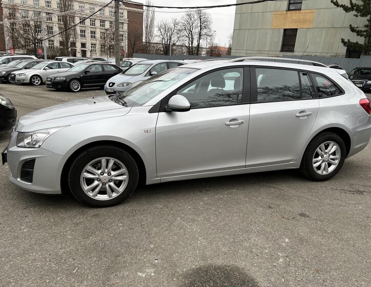 Chevrolet Cruze Kombi 1,7 l 96 kw