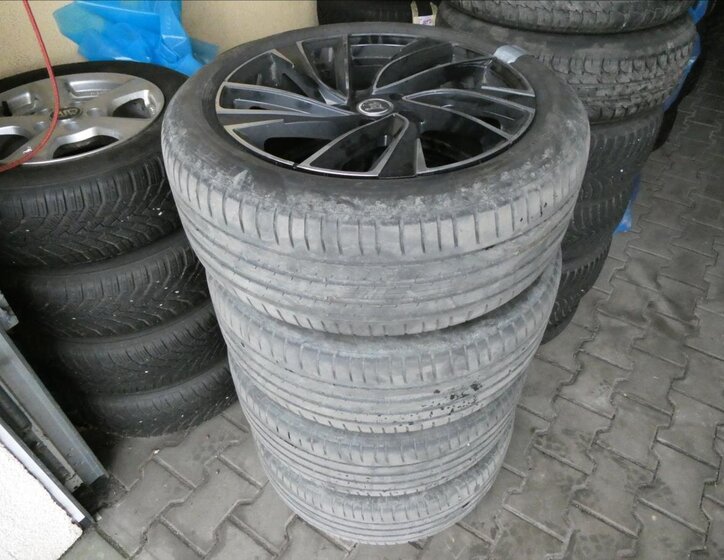 Škoda Karoq SUV 2,0 l 110 kw