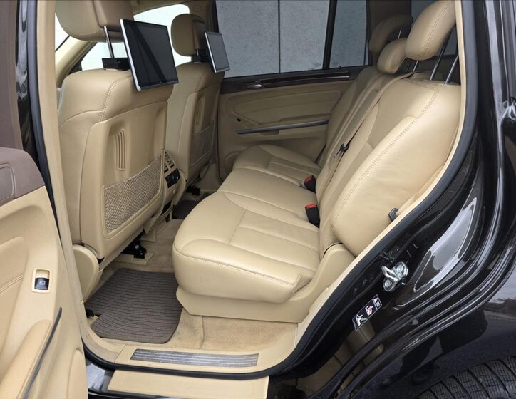Mercedes-Benz GL SUV / Terénní 3,0 l 165 kw