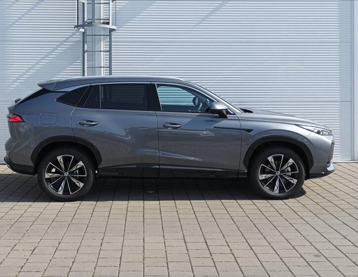 MG HS SUV / Terénní 1,5 l 125 kw