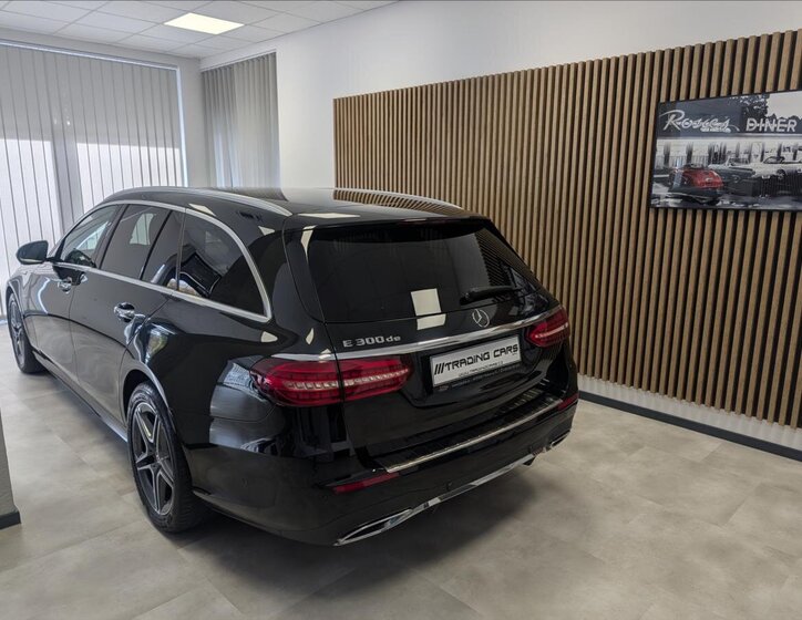 Mercedes-Benz Třídy E Kombi 2,0 l 143 kw
