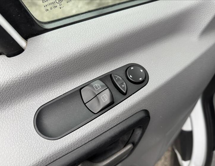 Mercedes-Benz Sprinter 21