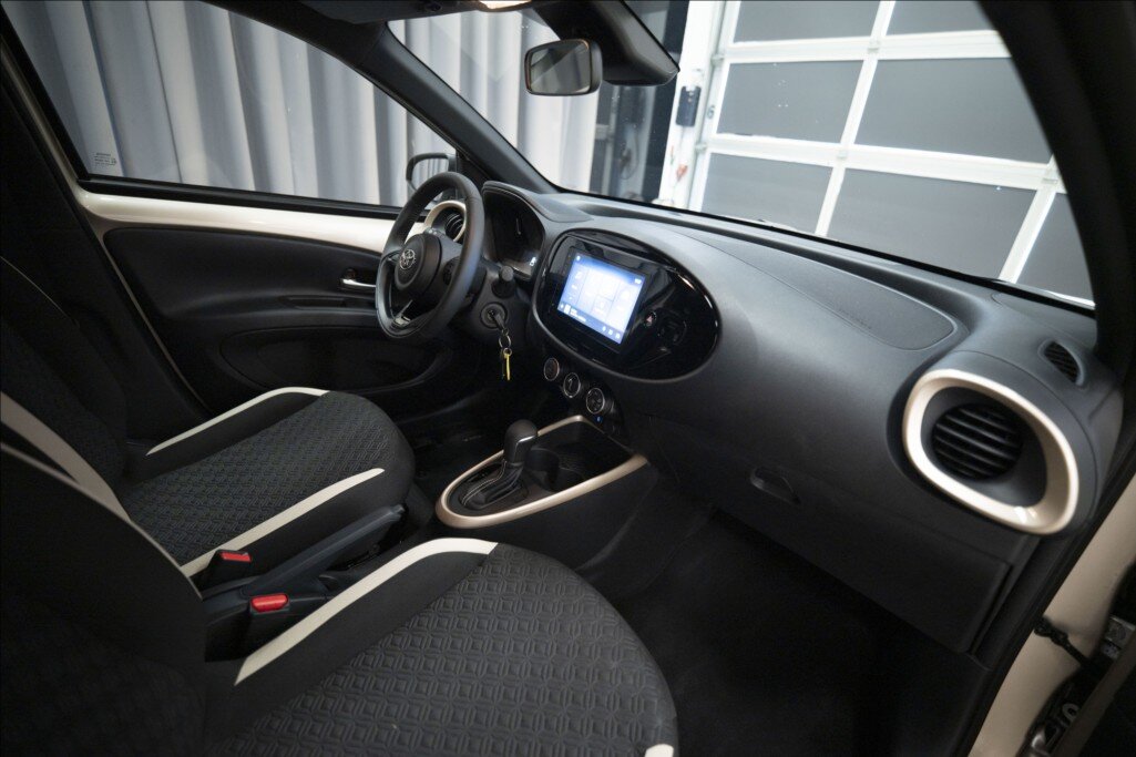 Toyota Aygo Hatchback 998,0 53 kw