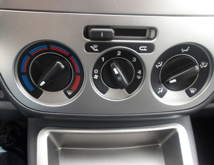 Peugeot Bipper Tepee Hatchback 1,4 l 54 kw