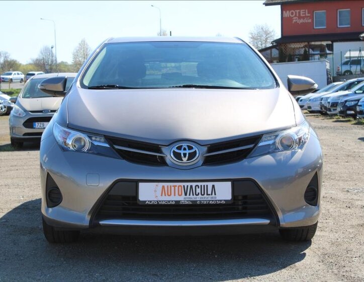 Toyota Auris Hatchback 1,3 l 73 kw