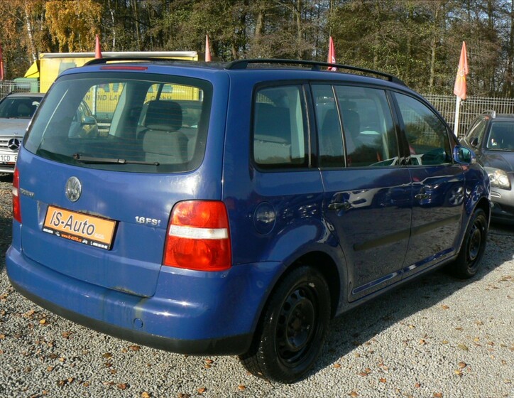 Volkswagen Touran 6