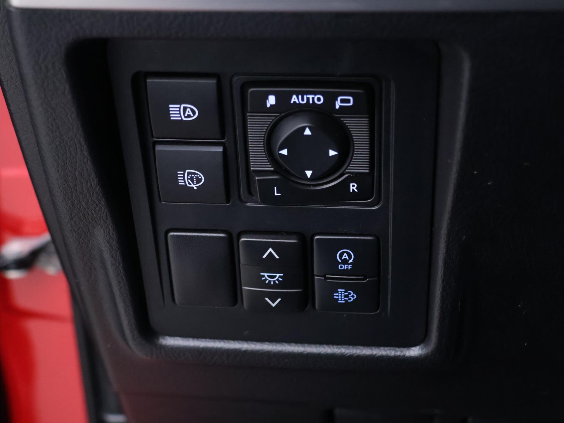 Toyota Land Cruiser SUV / Terénní 2,8 l 150 kw