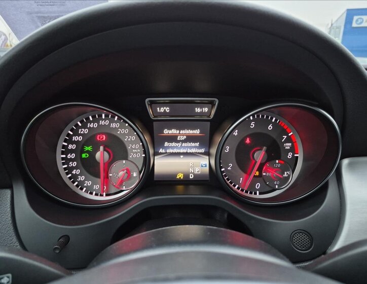 Mercedes-Benz GLA SUV 1,6 l 115 kw