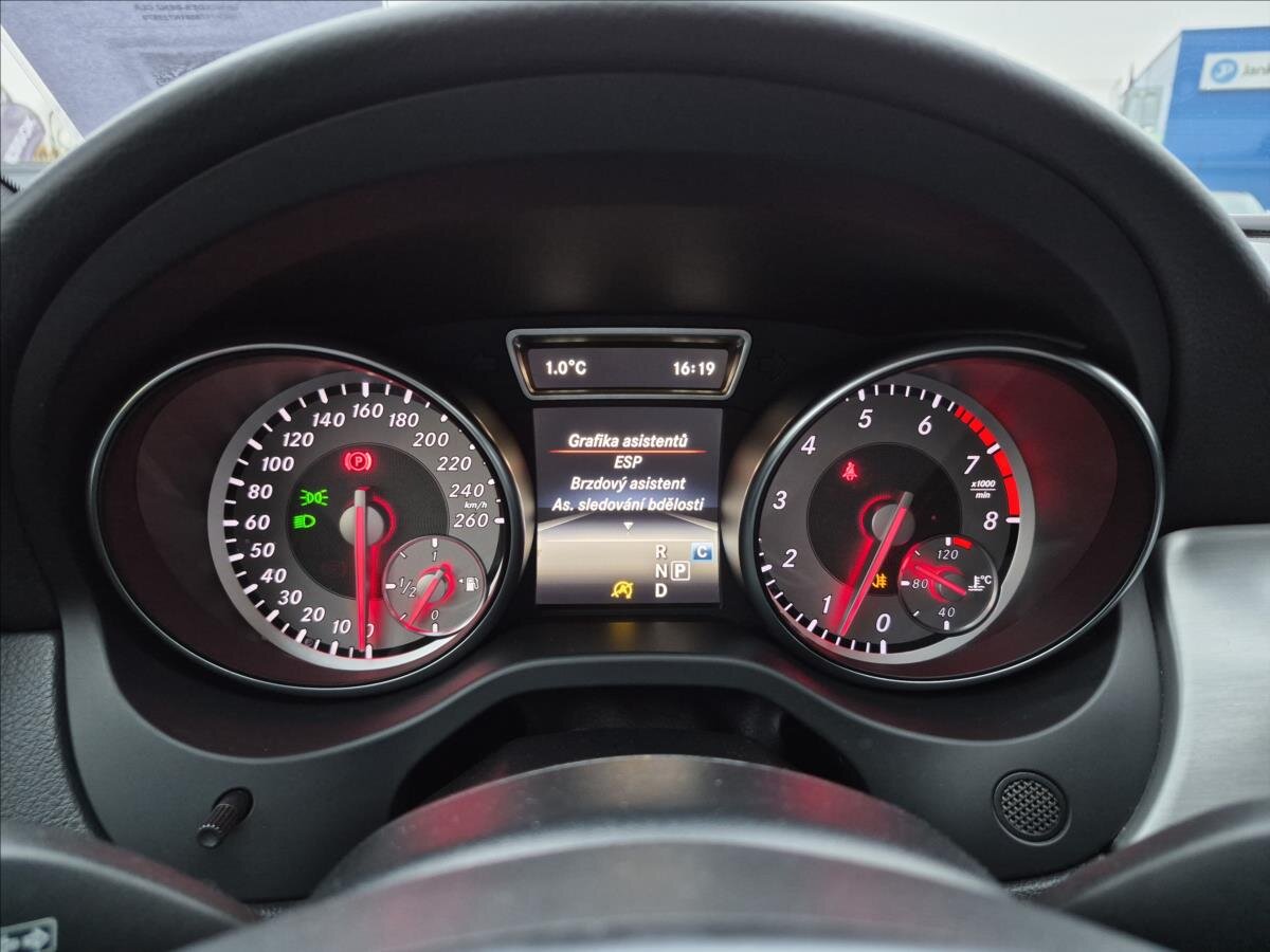 Mercedes-Benz GLA SUV 1,6 l 115 kw