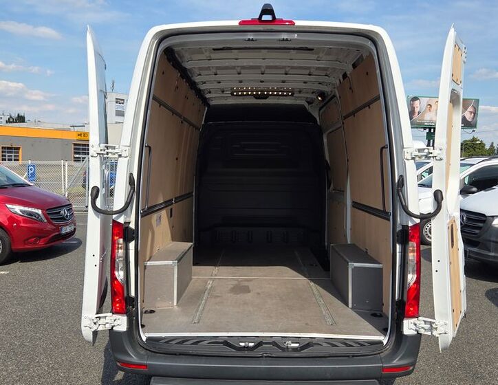 Mercedes-Benz Sprinter 20