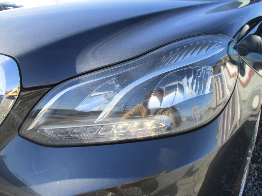 Mercedes-Benz Třídy E Kombi 2,1 l 150 kw