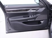 BMW Řada 7 Sedan / Limuzína 4,4 l 330 kw