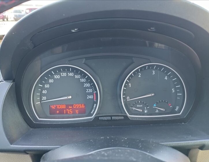 BMW X3 SUV / Terénní 2,0 l 110 kw