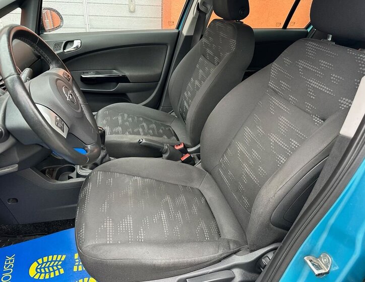 Opel Corsa Hatchback 1,4 l 64 kw