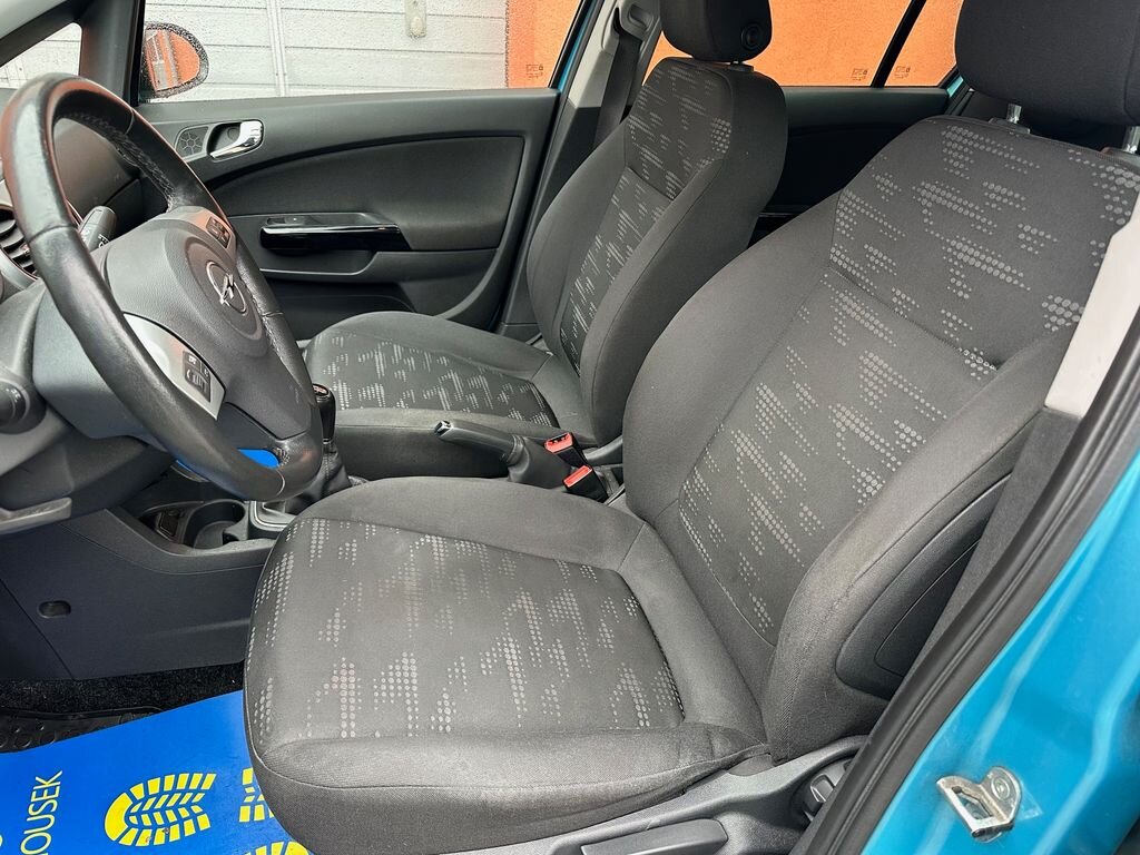 Opel Corsa Hatchback 1,4 l 64 kw