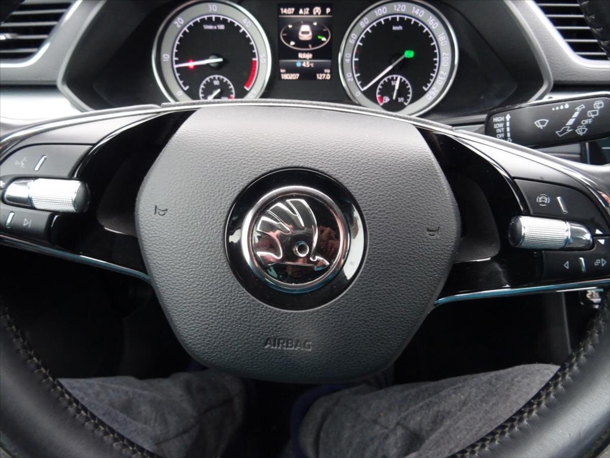 Škoda Superb Kombi 1,6 l 88 kw