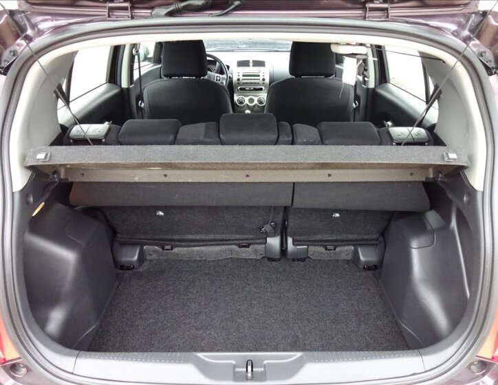 Toyota Urban Cruiser Hatchback 1,3 l 74 kw